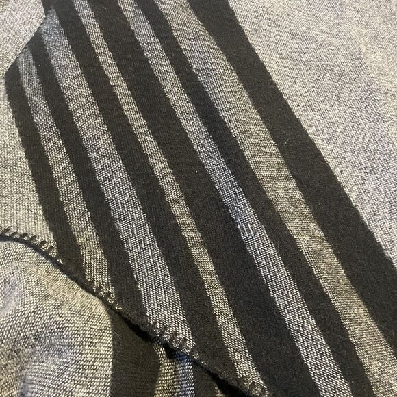 NWT Soft Surroundings Whistler Poncho Cape Black Gray One Size Lagenlook Blanket - Picture 5 of 9